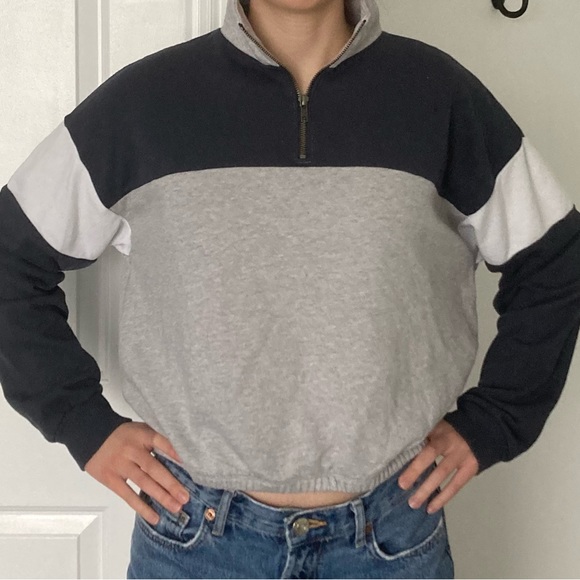 American Eagle Collared Zip-Up Sweatshirt - Picture 3 of 3